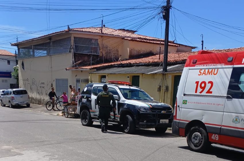 Mulher é lesionada a bala dentro de casa por suposto agiota